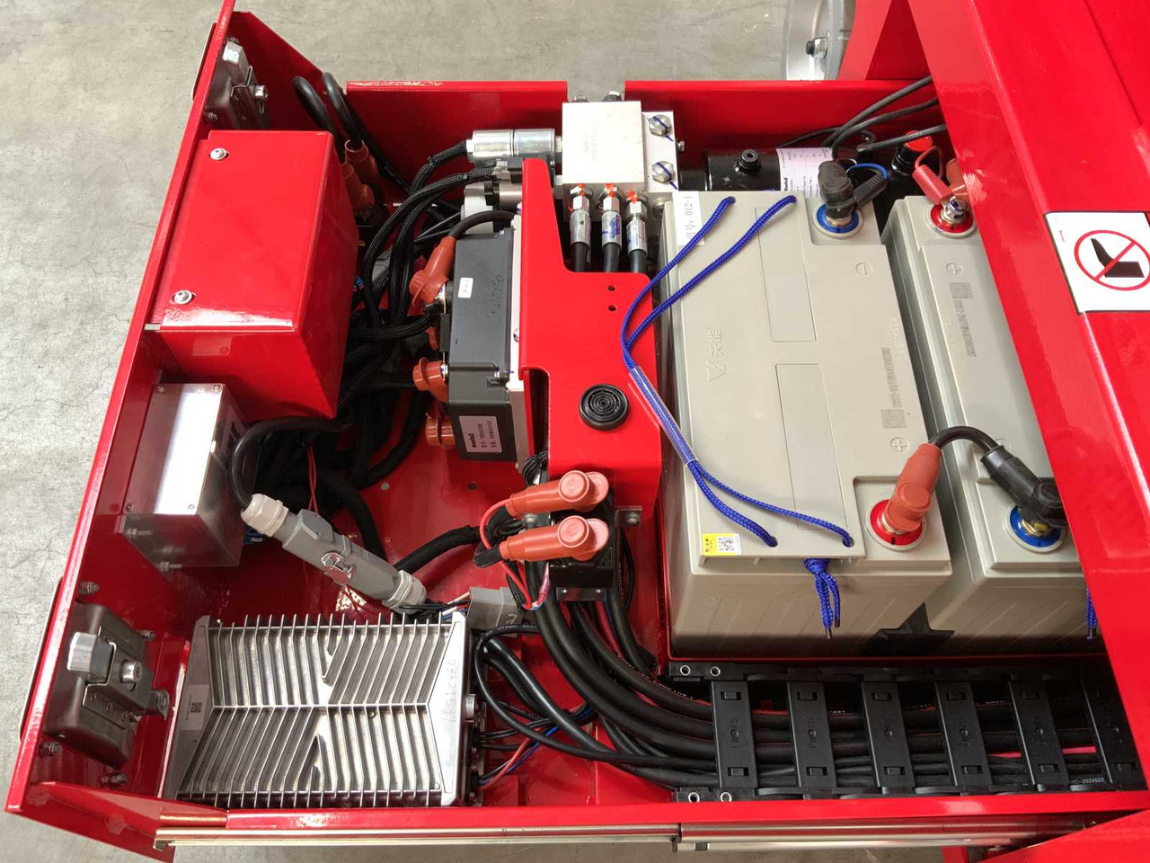 Подъёмник MANTALL XE-60 MINI - SCISSOR LIFT AERIAL PLATFORM 6.4M 2024: фото 24