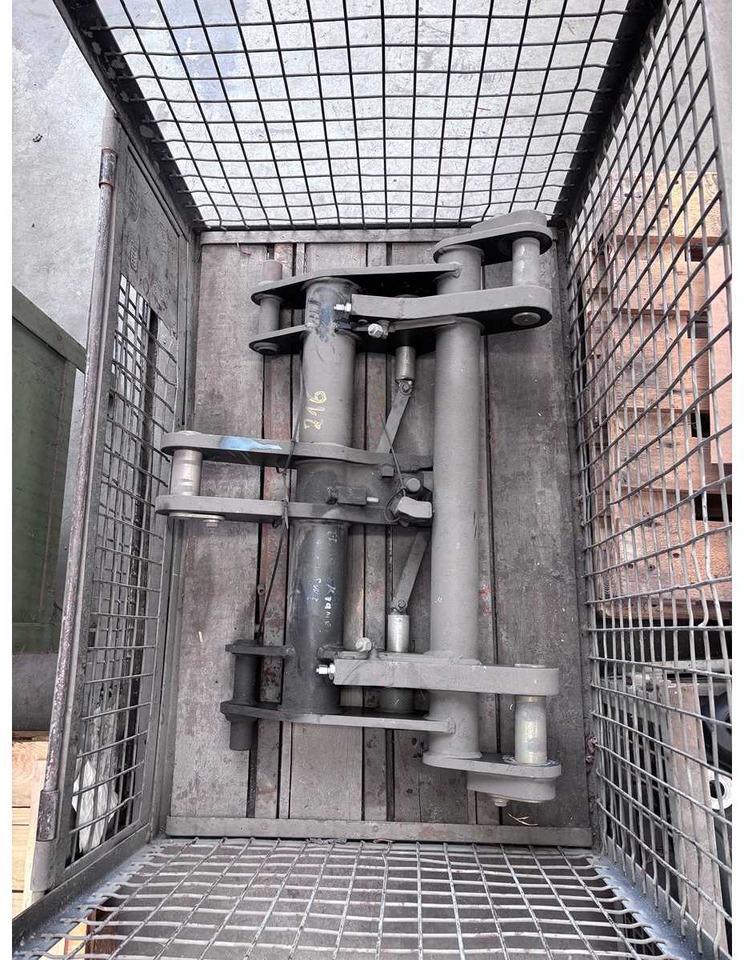 QUICK COUPLER MECHANICAL FOR KRAMER TOOLS 312-850 - Колёсный погрузчик: фото 1 QUICK COUPLER MECHANICAL FOR KRAMER TOOLS 312-850 - Колёсный погрузчик: фото 1