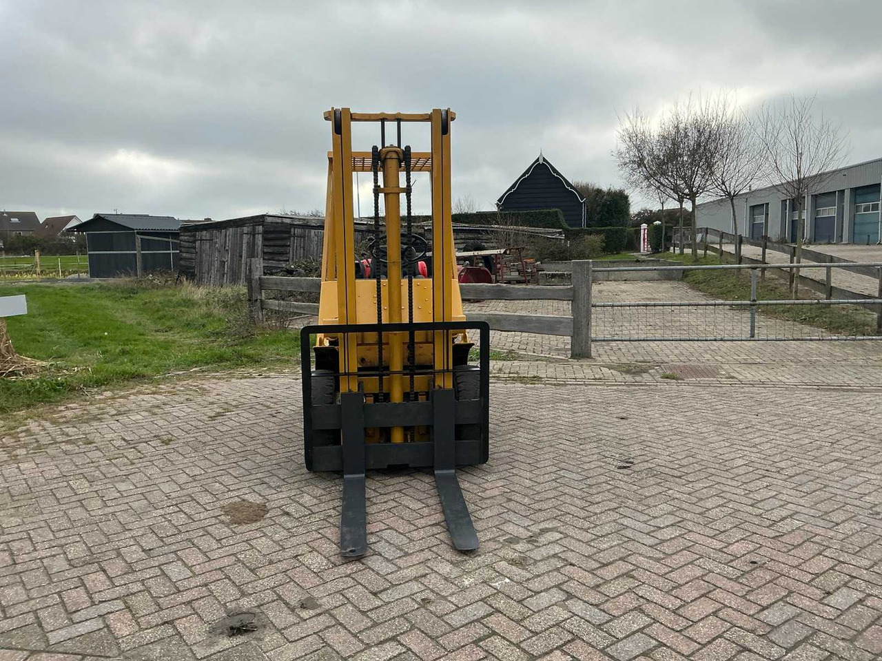 TOYOTA 2FG25 FORKLIFT - Вилочный погрузчик: фото 3 TOYOTA 2FG25 FORKLIFT - Вилочный погрузчик: фото 3