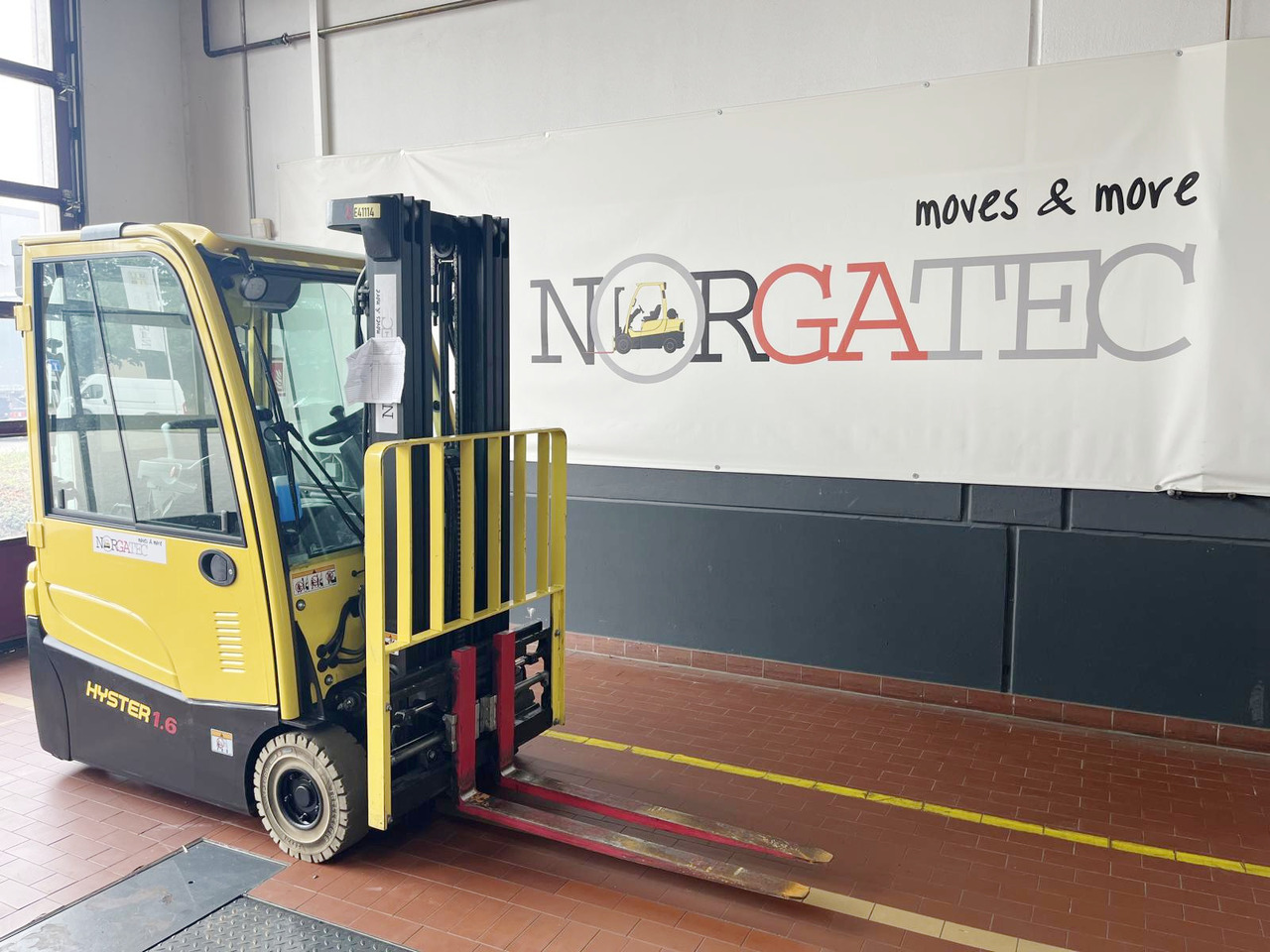 Hyster J1.6XNT MWB - Электропогрузчик: фото 2 Hyster J1.6XNT MWB - Электропогрузчик: фото 2