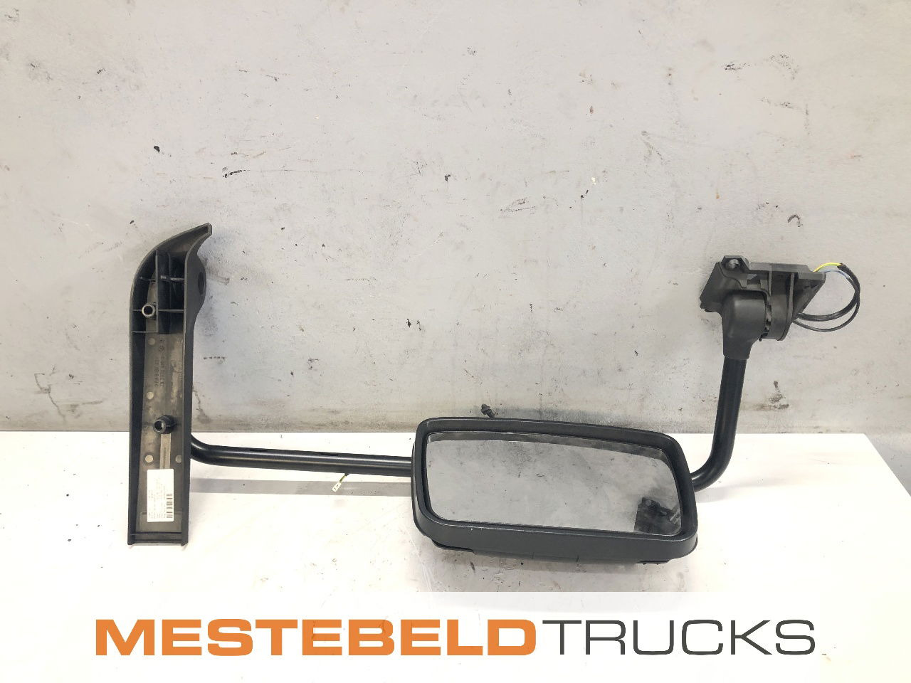 DAF Spiegel met steun links - Кабина и интерьер для Грузовиков: фото 1 DAF Spiegel met steun links - Кабина и интерьер для Грузовиков: фото 1
