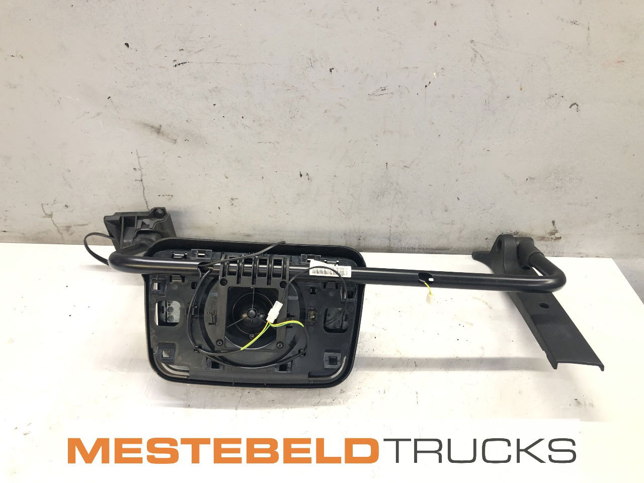 DAF Spiegel met steun links - Кабина и интерьер для Грузовиков: фото 2 DAF Spiegel met steun links - Кабина и интерьер для Грузовиков: фото 2