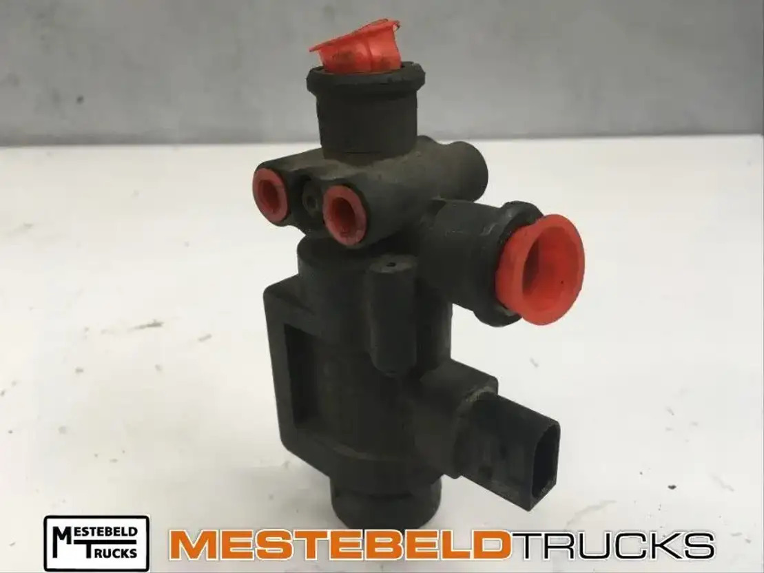 Mercedes-Benz Magneetventiel MP4 - Детали тормозной системы для Грузовиков: фото 1 Mercedes-Benz Magneetventiel MP4 - Детали тормозной системы для Грузовиков: фото 1