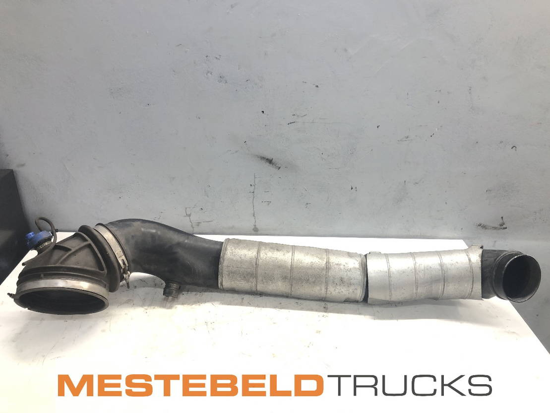 Volvo Inlaatbuis - Впускная труба для Грузовиков: фото 1 Volvo Inlaatbuis - Впускная труба для Грузовиков: фото 1