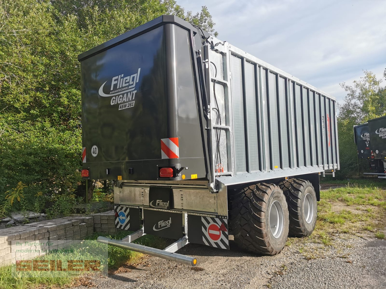 Fliegl ASW 281 GIGANT FOX 45m³ - Самозагружающийся прицеп: фото 3 Fliegl ASW 281 GIGANT FOX 45m³ - Самозагружающийся прицеп: фото 3