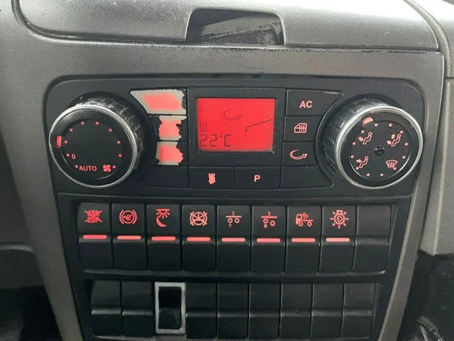 Тягач MAN TGX 18.480 Euro 5 Retarder 2-Tanks: фото 17