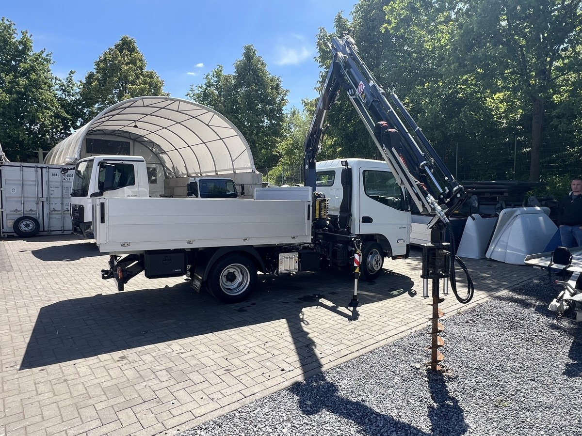 FUSO 3S15 Alu Pritsche 2.80m Ladekran Bohrgerät - Малотоннажный бортовой грузовик: фото 2 FUSO 3S15 Alu Pritsche 2.80m Ladekran Bohrgerät - Малотоннажный бортовой грузовик: фото 2