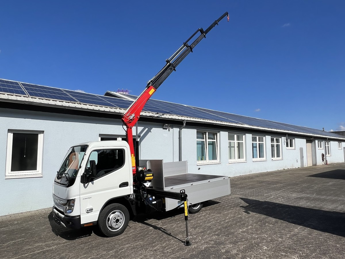 FUSO 3S15 Alu Pritsche Ladekran 34S 3 x hydr. - Малотоннажный бортовой грузовик: фото 1 FUSO 3S15 Alu Pritsche Ladekran 34S 3 x hydr. - Малотоннажный бортовой грузовик: фото 1