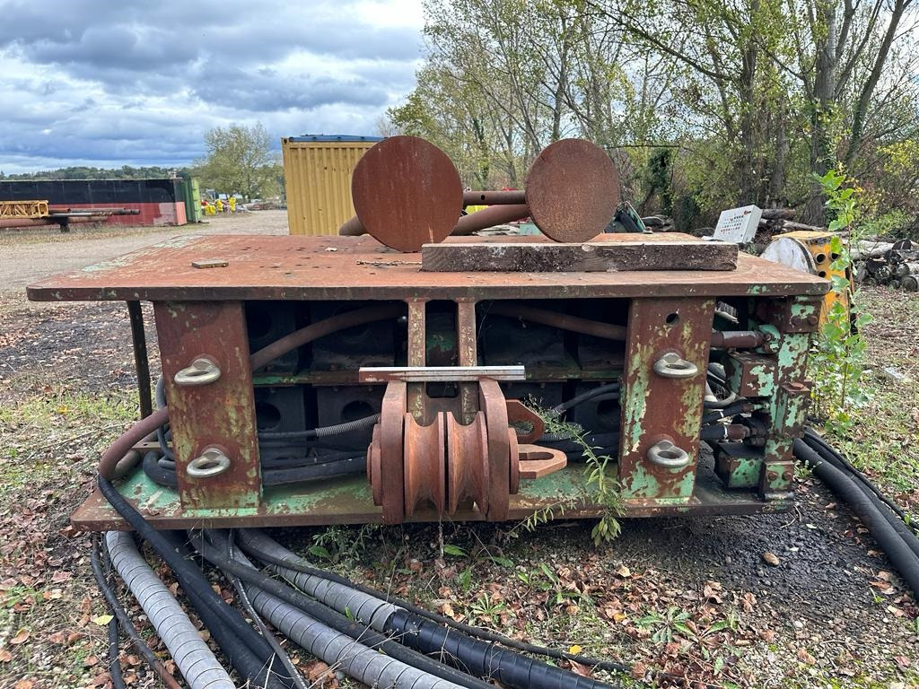 ICE 8514 + 780 - Сваебойная установка: фото 4 ICE 8514 + 780 - Сваебойная установка: фото 4