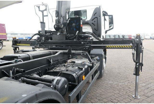 MAN 18.320 TGM BB, Kran Hiab X-Hiduo 138, Funk, AHK - Самосвал: фото 3 MAN 18.320 TGM BB, Kran Hiab X-Hiduo 138, Funk, AHK - Самосвал: фото 3