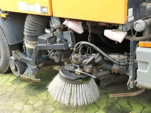 Mercedes-Benz 1018 Atego 4x2, Faun Viatec, Viajet 5R, Klima - Подметально-уборочная машина: фото 3 Mercedes-Benz 1018 Atego 4x2, Faun Viatec, Viajet 5R, Klima - Подметально-уборочная машина: фото 3