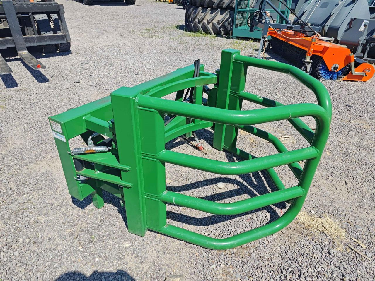 Düvelsdorf Rundballenzange - Фронтальный погрузчик для трактора: фото 1 Düvelsdorf Rundballenzange - Фронтальный погрузчик для трактора: фото 1