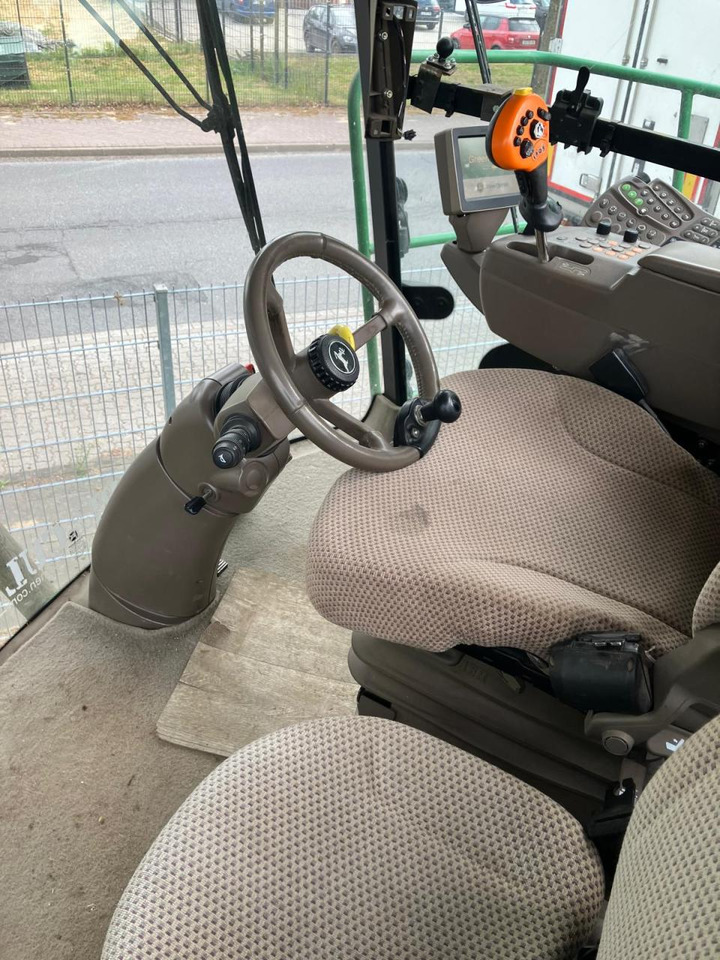 John Deere 8500 - Кормоуборочный комбайн: фото 4 John Deere 8500 - Кормоуборочный комбайн: фото 4