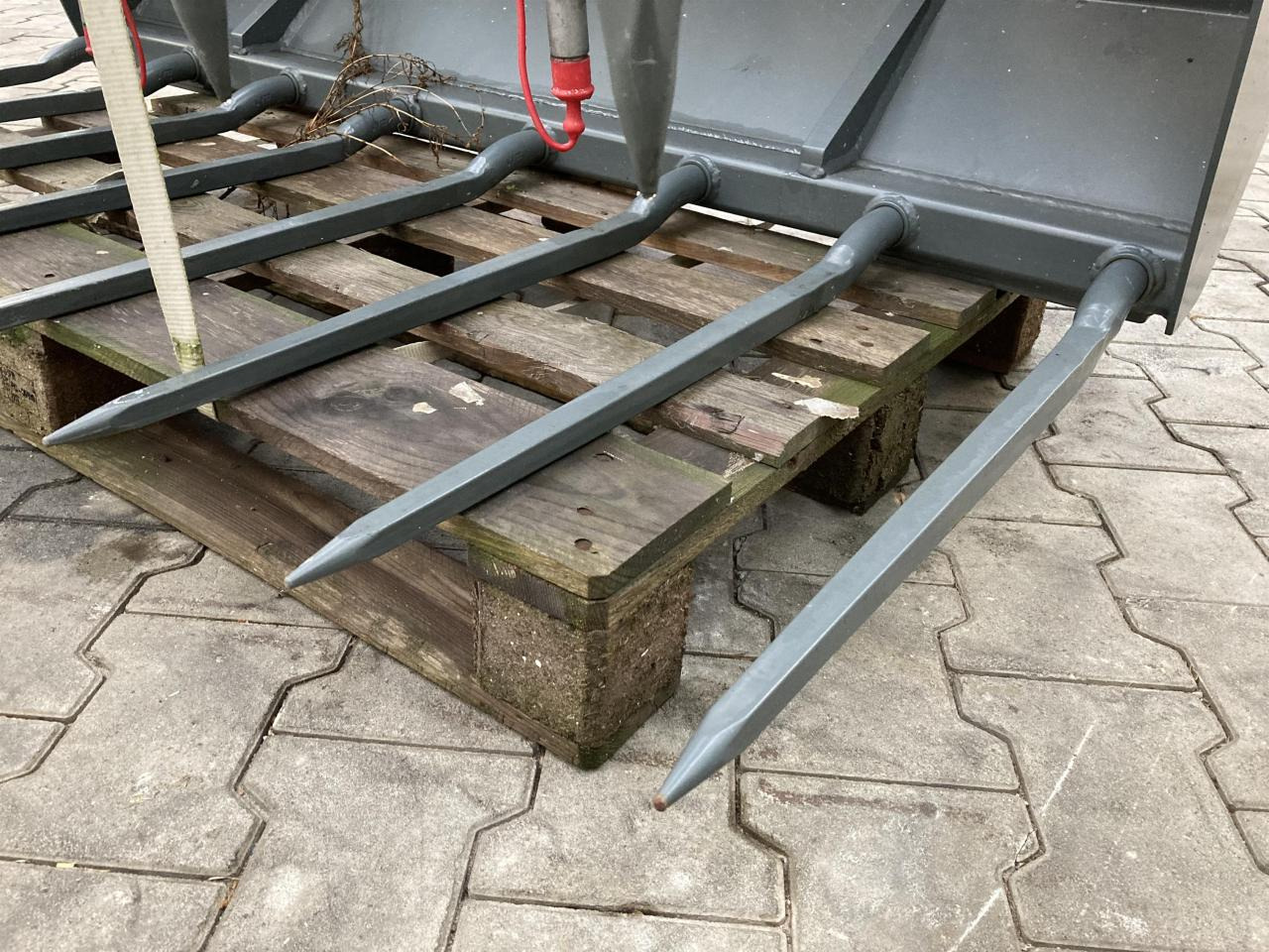 Kramer 1600 mm Vielzweckgabel - Фронтальный погрузчик для трактора: фото 3 Kramer 1600 mm Vielzweckgabel - Фронтальный погрузчик для трактора: фото 3