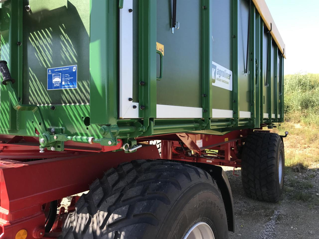 Kröger HKD 302 - Самосвальный прицеп: фото 2 Kröger HKD 302 - Самосвальный прицеп: фото 2