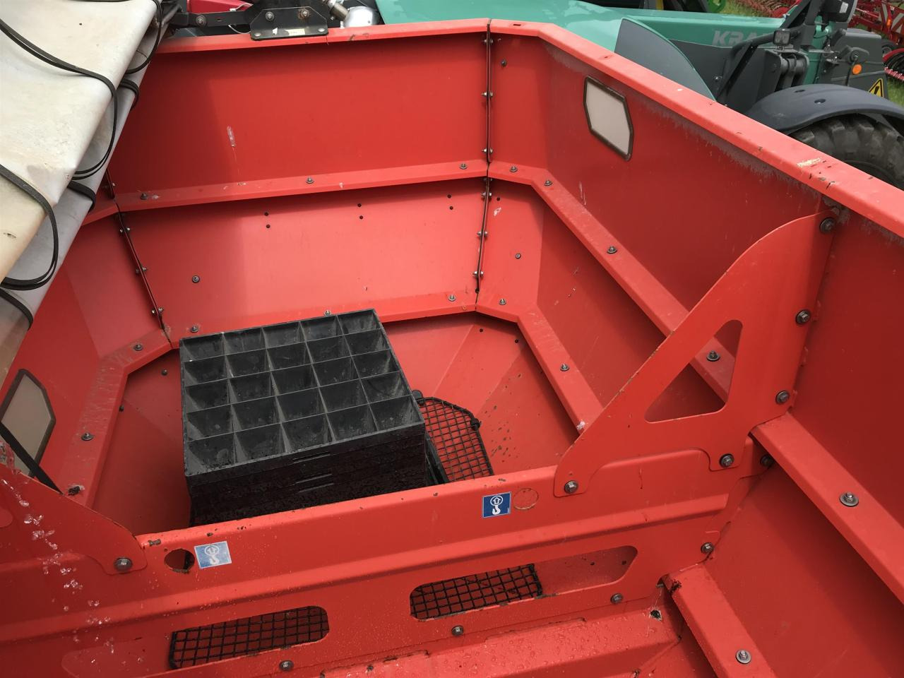 Rauch Axis-H50.1 EMC+W - Разбрасыватель удобрений: фото 3 Rauch Axis-H50.1 EMC+W - Разбрасыватель удобрений: фото 3