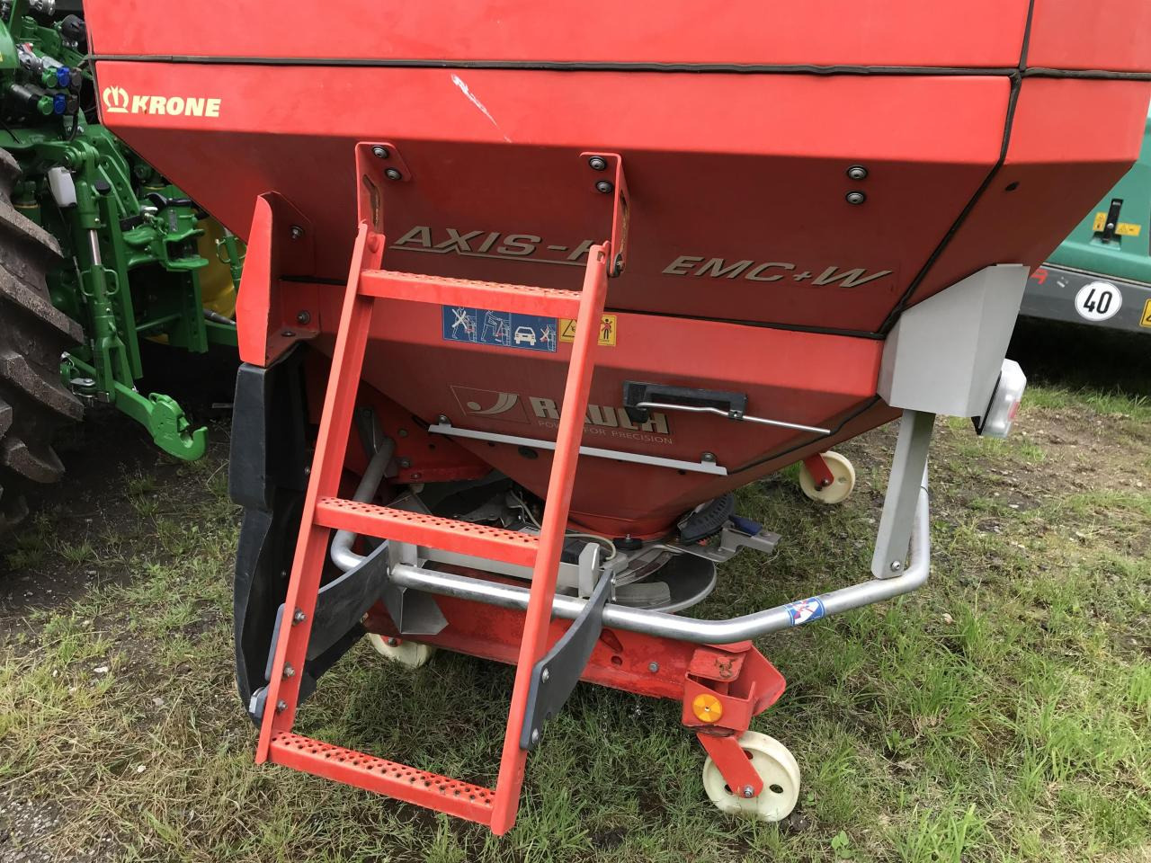 Rauch Axis-H50.1 EMC+W - Разбрасыватель удобрений: фото 4 Rauch Axis-H50.1 EMC+W - Разбрасыватель удобрений: фото 4