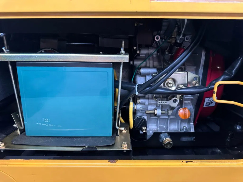 Diesel Diesel Generator UK-9500 5.5 kW 230 en 400 Volt Silent Diesel generator New ! - Электрогенератор: фото 5 Diesel Diesel Generator UK-9500 5.5 kW 230 en 400 Volt Silent Diesel generator New ! - Электрогенератор: фото 5