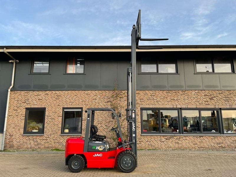 Isuzu JAC CPCD30 3 ton Triplex Freelift Sideshift Diesel Heftruck New ! - Дизельный погрузчик: фото 4 Isuzu JAC CPCD30 3 ton Triplex Freelift Sideshift Diesel Heftruck New ! - Дизельный погрузчик: фото 4