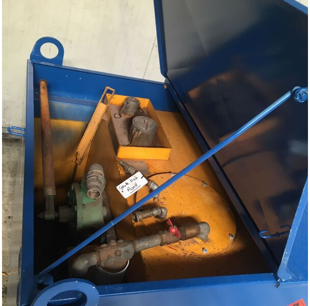 Kiwa IBC Elzinga Machinefabriek 1000 liter IBC Dieseltank met handpomp - Резервуар для хранения: фото 3 Kiwa IBC Elzinga Machinefabriek 1000 liter IBC Dieseltank met handpomp - Резервуар для хранения: фото 3