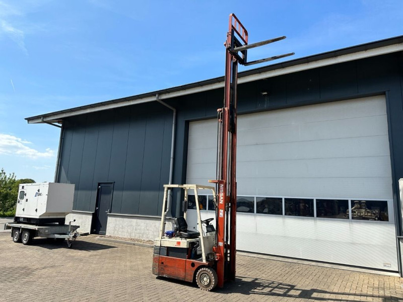 Электропогрузчик Nissan N01L18U 1.8 ton Triplex Freelift Sideshift Elektra Heftruck Accu 2016 !: фото 19 Электропогрузчик Nissan N01L18U 1.8 ton Triplex Freelift Sideshift Elektra Heftruck Accu 2016 !: фото 19