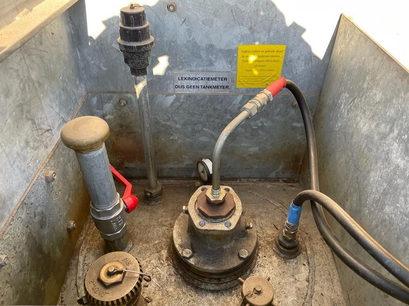 Dieseltank Rietberg 1000 liter Dieseltank Gegalvaniseerd - Резервуар для хранения: фото 4 Dieseltank Rietberg 1000 liter Dieseltank Gegalvaniseerd - Резервуар для хранения: фото 4