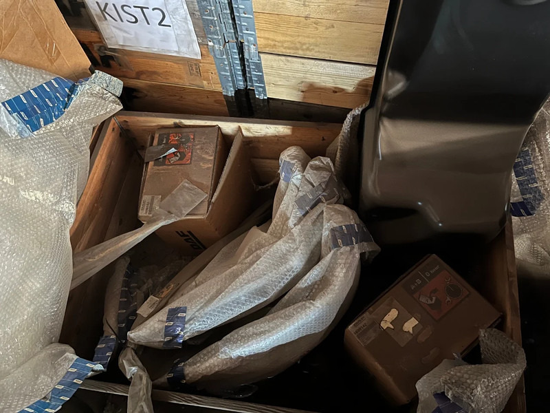 DAF diverse NOS oude voorraad nieuwe delen - Прокладка двигателя для Грузовиков: фото 3 DAF diverse NOS oude voorraad nieuwe delen - Прокладка двигателя для Грузовиков: фото 3