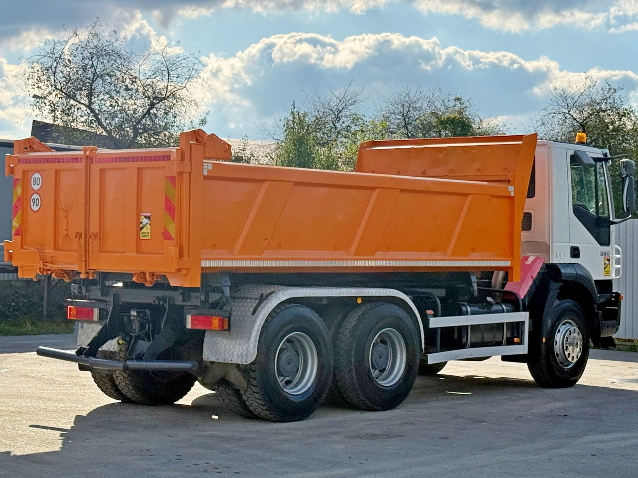 Самосвал, Автоманипулятор Iveco TRAKKER 380 * Kipper 5,25 m + BORDMATIC / 6x4: фото 7 Самосвал, Автоманипулятор Iveco TRAKKER 380 * Kipper 5,25 m + BORDMATIC / 6x4: фото 7