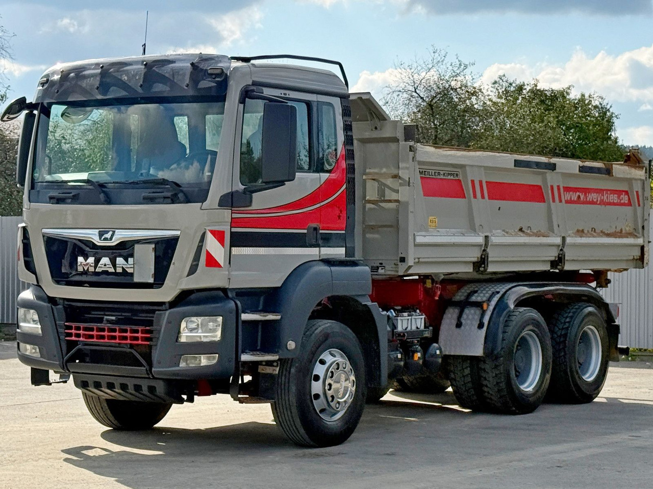 MAN TGS 26.460 * Kipper 4,90m+BORDMATIC * 6x4 * TOP - Самосвал, Автоманипулятор: фото 5 MAN TGS 26.460 * Kipper 4,90m+BORDMATIC * 6x4 * TOP - Самосвал, Автоманипулятор: фото 5