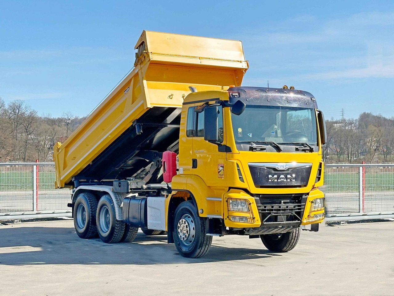 MAN TGS 33.440 * KIPPER 5,20 m + BORDMATIC * 6x4 - Самосвал, Автоманипулятор: фото 1 MAN TGS 33.440 * KIPPER 5,20 m + BORDMATIC * 6x4 - Самосвал, Автоманипулятор: фото 1