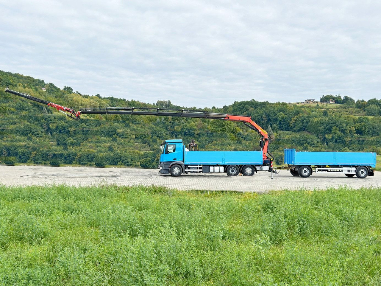 Mercedes-Benz ANTOS 2545*PK 26002-EHE+JIB PJ060A+Anhänger/FUNK - Автоманипулятор: фото 5 Mercedes-Benz ANTOS 2545*PK 26002-EHE+JIB PJ060A+Anhänger/FUNK - Автоманипулятор: фото 5