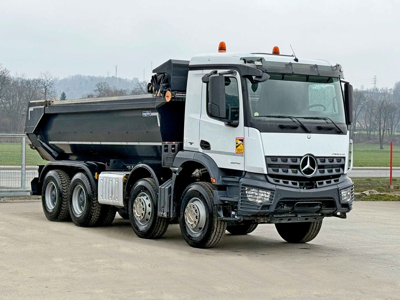Mercedes-Benz AROCS 3246* KIPPER / 8x4 * TOPZUSTAND - Самосвал: фото 2 Mercedes-Benz AROCS 3246* KIPPER / 8x4 * TOPZUSTAND - Самосвал: фото 2