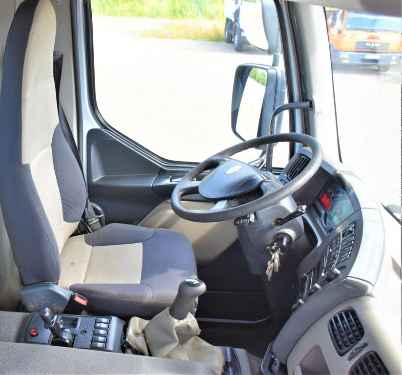 Фото интерьера 1: Renault KERAX 370 DXI* HIAB 122B-3 HIDUO/FUNK * 6x4 Renault KERAX 370 DXI* HIAB 122B-3 HIDUO/FUNK * 6x4 в лизинг Renault KERAX 370 DXI* HIAB 122B-3 HIDUO/FUNK * 6x4 Renault KERAX 370 DXI* HIAB 122B-3 HIDUO/FUNK * 6x4