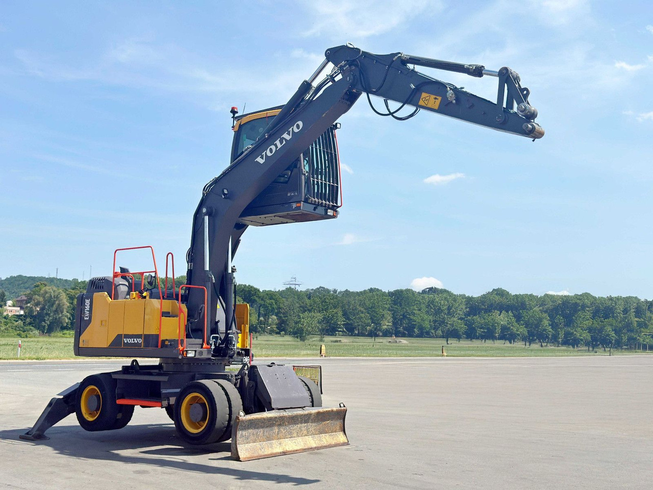 Volvo EW 160 E* Umschlagbagger * TOPZUSTAND - Колёсный экскаватор: фото 2 Volvo EW 160 E* Umschlagbagger * TOPZUSTAND - Колёсный экскаватор: фото 2