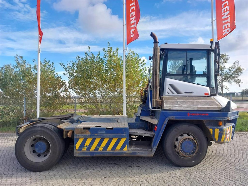 Terberg RT283 4x4 - Терминальный тягач: фото 3 Terberg RT283 4x4 - Терминальный тягач: фото 3