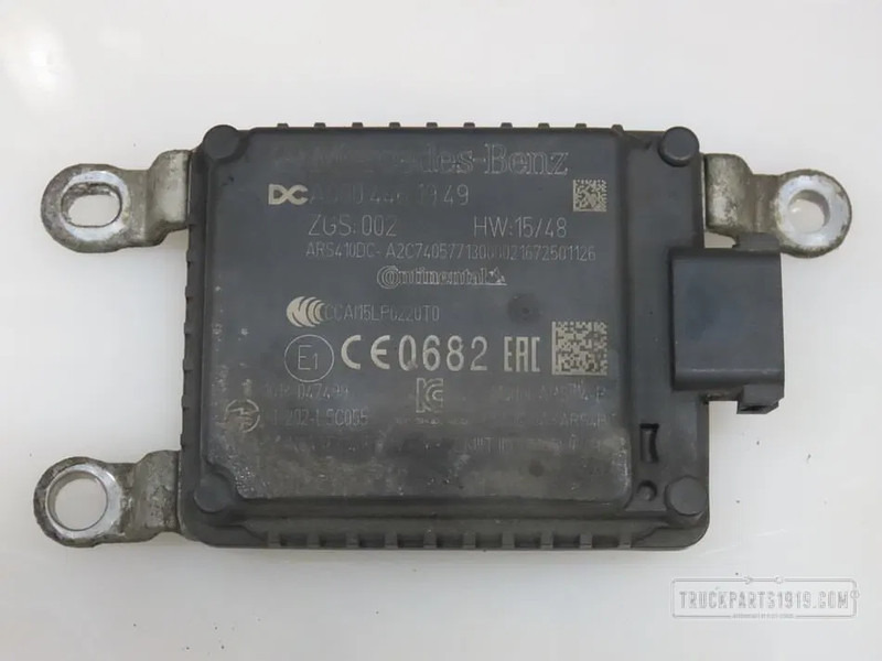 Mercedes-Benz 0004461949 Radar sensor MB MP4 - Сенсор для Грузовиков: фото 1 Mercedes-Benz 0004461949 Radar sensor MB MP4 - Сенсор для Грузовиков: фото 1