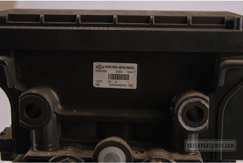 Mercedes-Benz Brake System Achteras EBS modulator MB MP4 - Тормозной клапан для Грузовиков: фото 3 Mercedes-Benz Brake System Achteras EBS modulator MB MP4 - Тормозной клапан для Грузовиков: фото 3