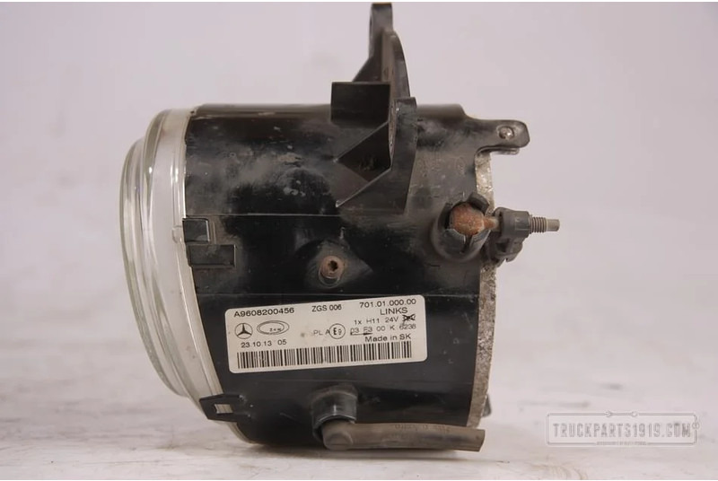 Mercedes-Benz MB Lighting Mistlamp Li. MP4 - Противотуманная фара для Грузовиков: фото 2 Mercedes-Benz MB Lighting Mistlamp Li. MP4 - Противотуманная фара для Грузовиков: фото 2