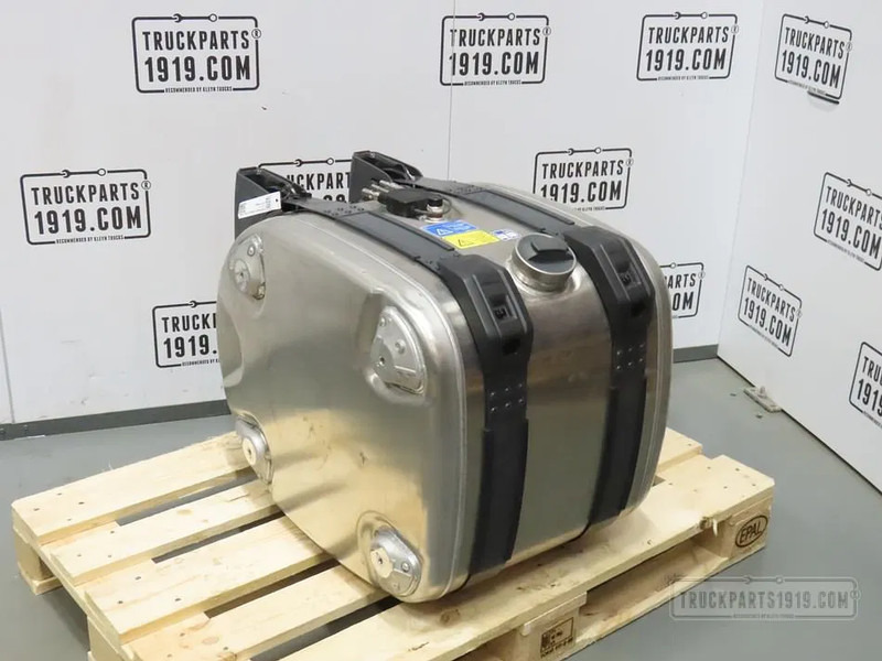 Scania 2713474 Brandstoftank + steunen 165L - Топливный бак для Грузовиков: фото 1 Scania 2713474 Brandstoftank + steunen 165L - Топливный бак для Грузовиков: фото 1