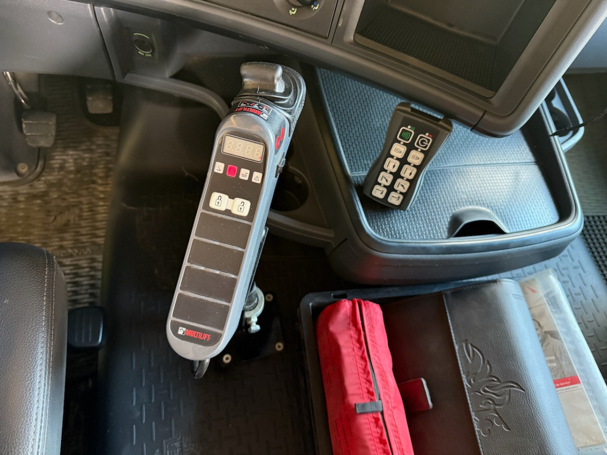 Крюковой мультилифт SCANIA R490     8x4: фото 11