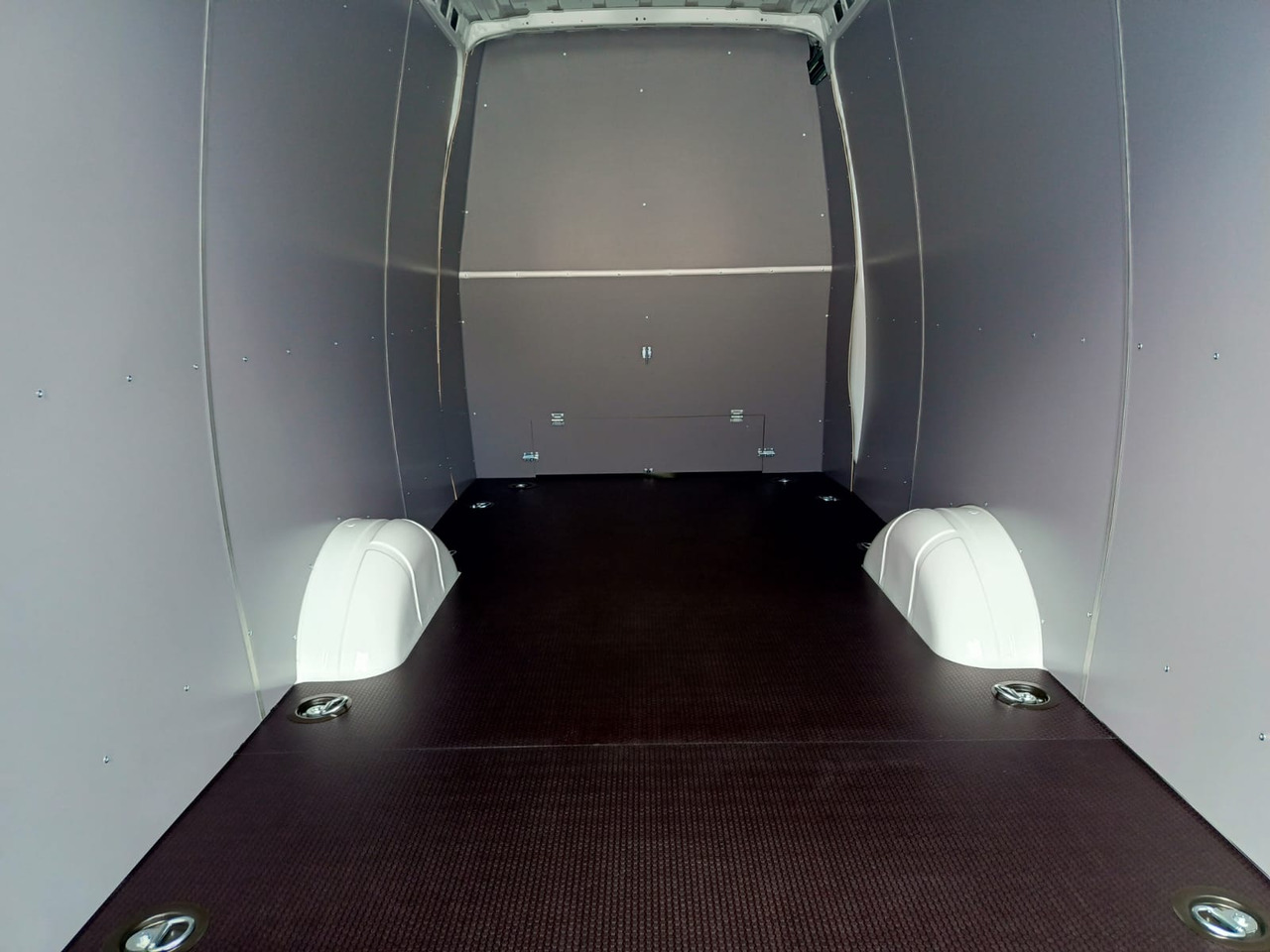 IVECO Daily 35 180 7-Sitzer - Пассажирский фургон, Грузопассажирский фургон: фото 3 IVECO Daily 35 180 7-Sitzer - Пассажирский фургон, Грузопассажирский фургон: фото 3