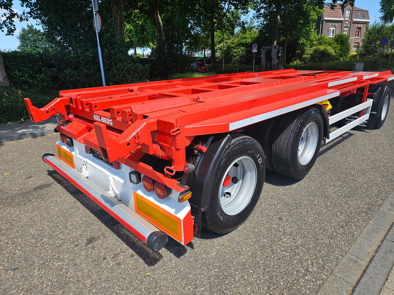 Kel-berg D24 3 Container Tippertrailer - Прицеп мультилифт/ Бункеровоз: фото 4 Kel-berg D24 3 Container Tippertrailer - Прицеп мультилифт/ Бункеровоз: фото 4