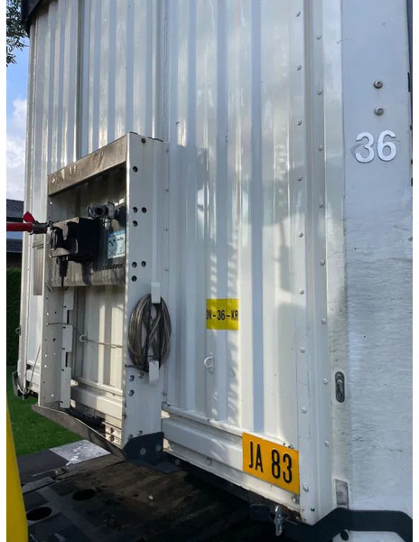 Kässbohrer Taut Line XXL Certificaat - Тентованный полуприцеп: фото 2 Kässbohrer Taut Line XXL Certificaat - Тентованный полуприцеп: фото 2