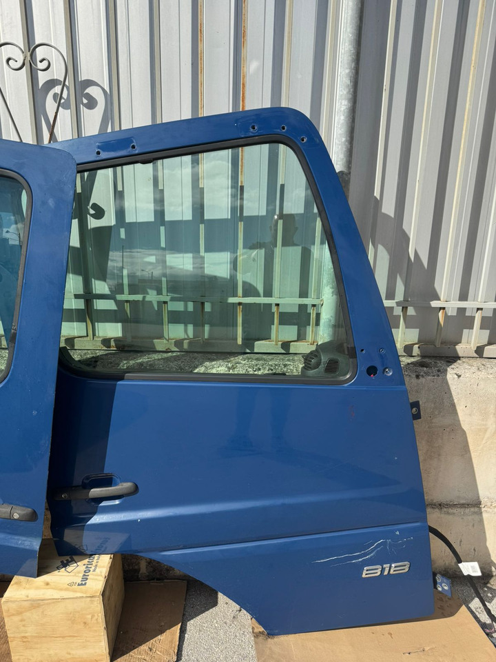 DOOR MERCEDES ATEGO 4 (LEFT AND RIGHT) - Кабина и интерьер: фото 3 DOOR MERCEDES ATEGO 4 (LEFT AND RIGHT) - Кабина и интерьер: фото 3