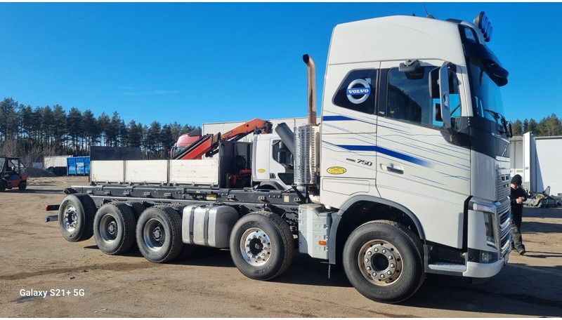 Volvo FH750 New engine and gearbox - Грузовик-шасси: фото 2 Volvo FH750 New engine and gearbox - Грузовик-шасси: фото 2