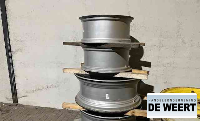 Diversen velgen 38" , voor john deere , case - Шины и диски для Сельскохозяйственной техники: фото 1 Diversen velgen 38" , voor john deere , case - Шины и диски для Сельскохозяйственной техники: фото 1