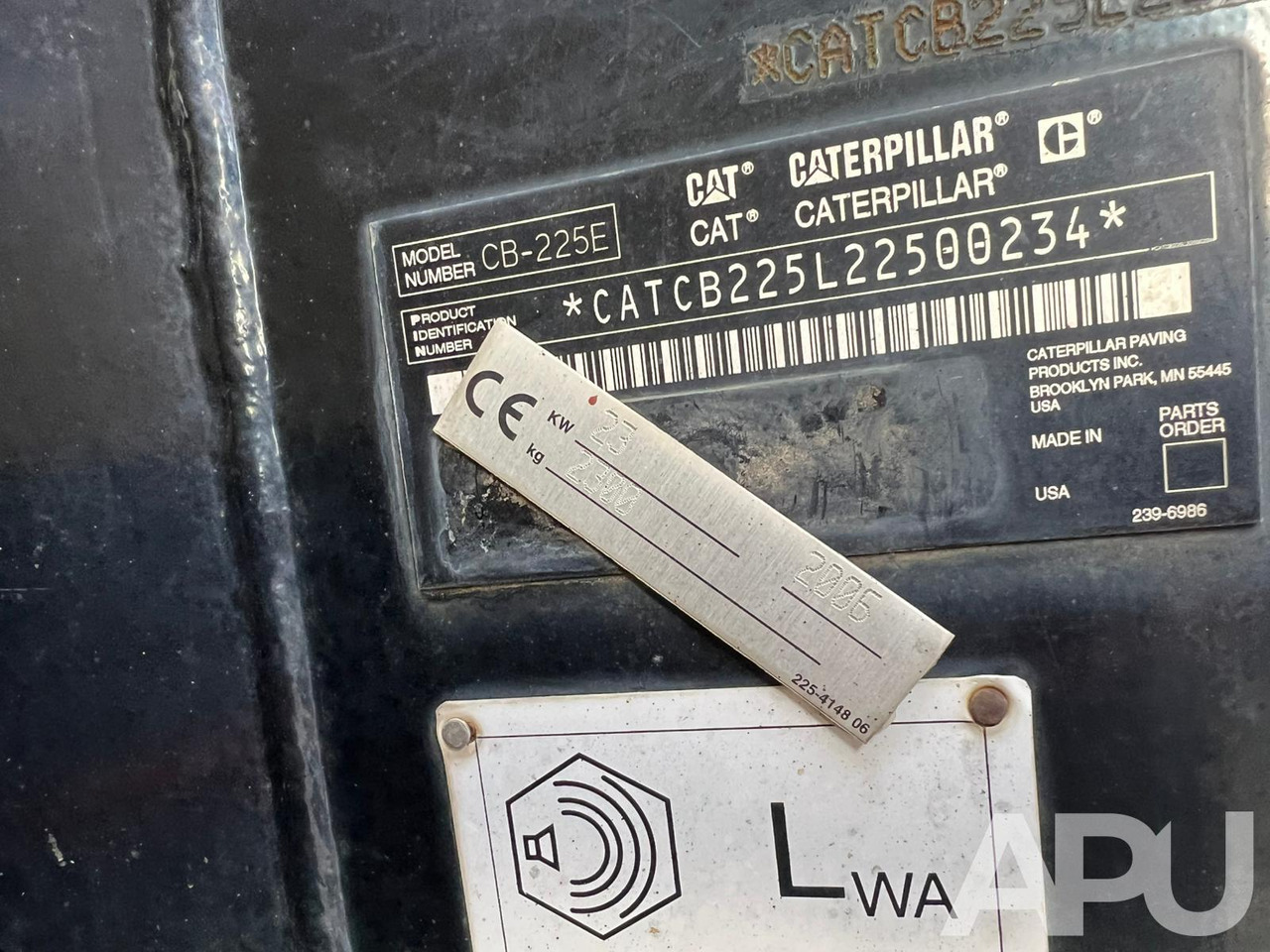 CATERPILLAR CB-225E в лизинг CATERPILLAR CB-225E: фото 14 CATERPILLAR CB-225E в лизинг CATERPILLAR CB-225E: фото 14