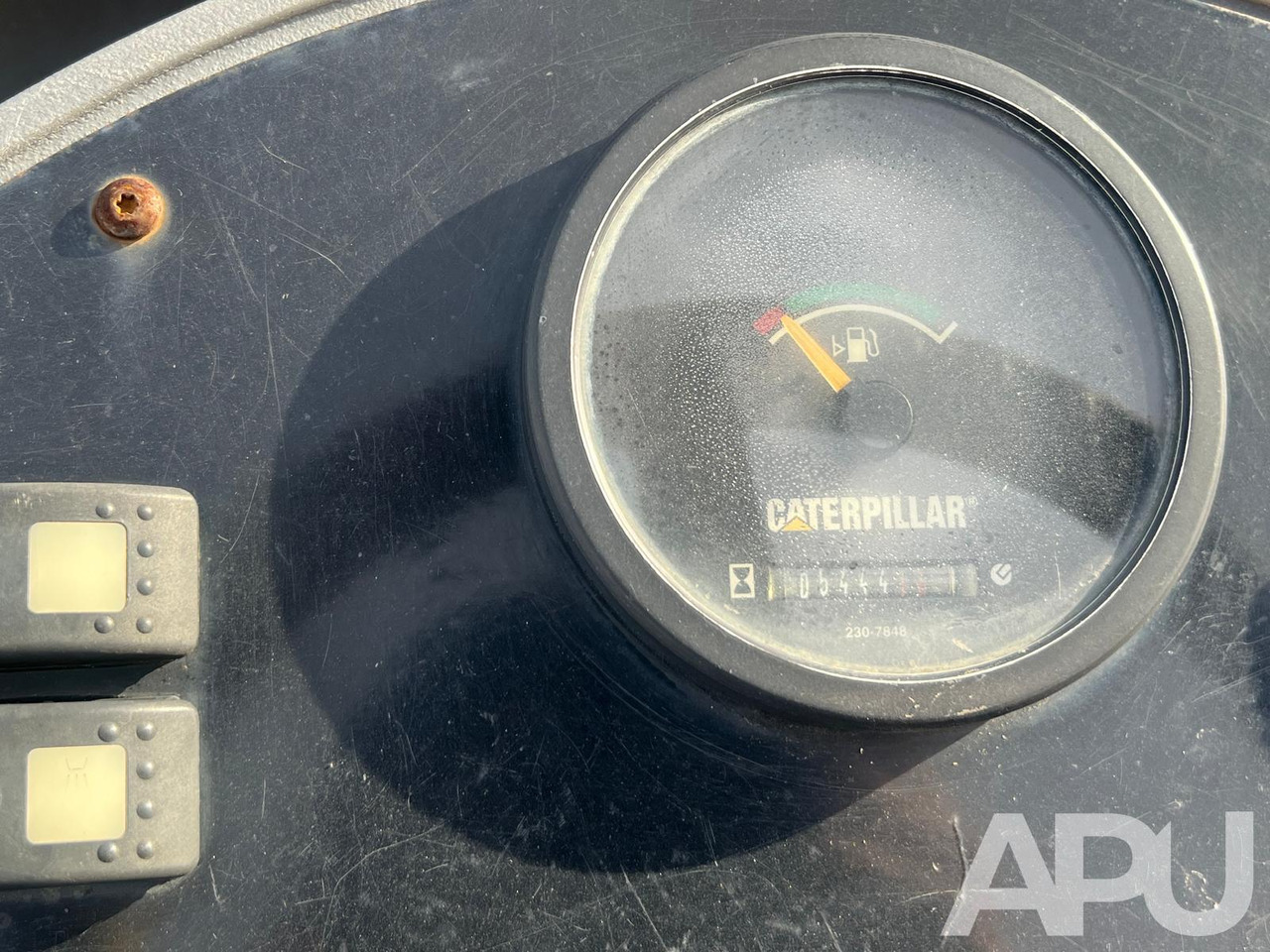 CATERPILLAR CB-225E в лизинг CATERPILLAR CB-225E: фото 11 CATERPILLAR CB-225E в лизинг CATERPILLAR CB-225E: фото 11