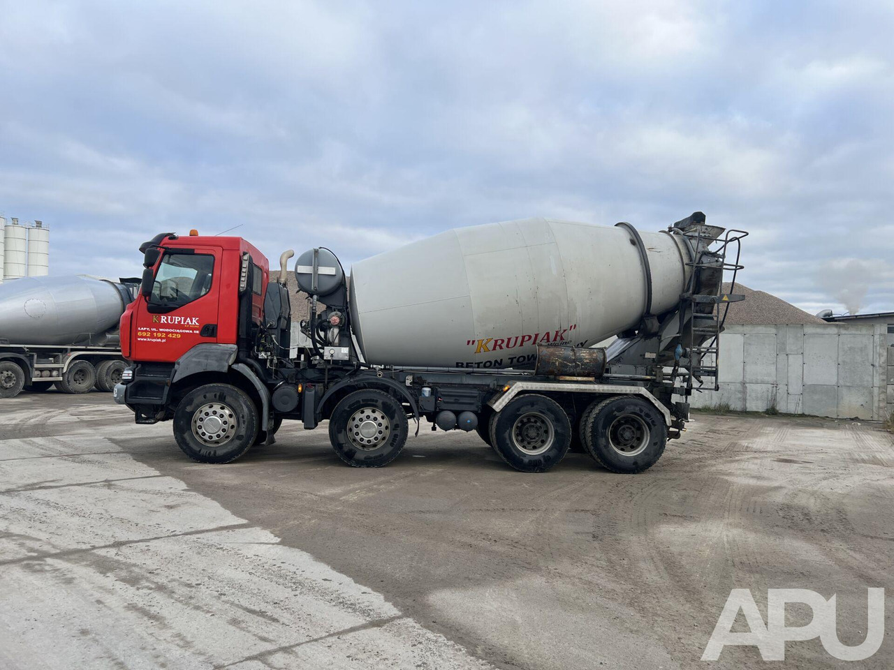 RENAULT KERAX + KIPPER - Автобетоносмеситель: фото 2 RENAULT KERAX + KIPPER - Автобетоносмеситель: фото 2