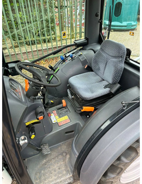 Deutz Agrokid 230 + Stoll frontlader в лизинг Deutz Agrokid 230 + Stoll frontlader: фото 8 Deutz Agrokid 230 + Stoll frontlader в лизинг Deutz Agrokid 230 + Stoll frontlader: фото 8